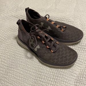Under Armour Charged sneaker